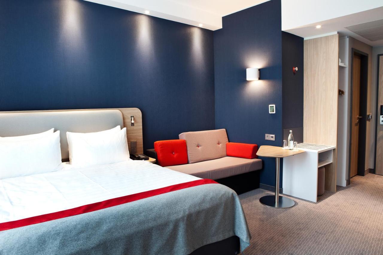 Holiday Inn Express - Реклингхаузен Экстерьер фото